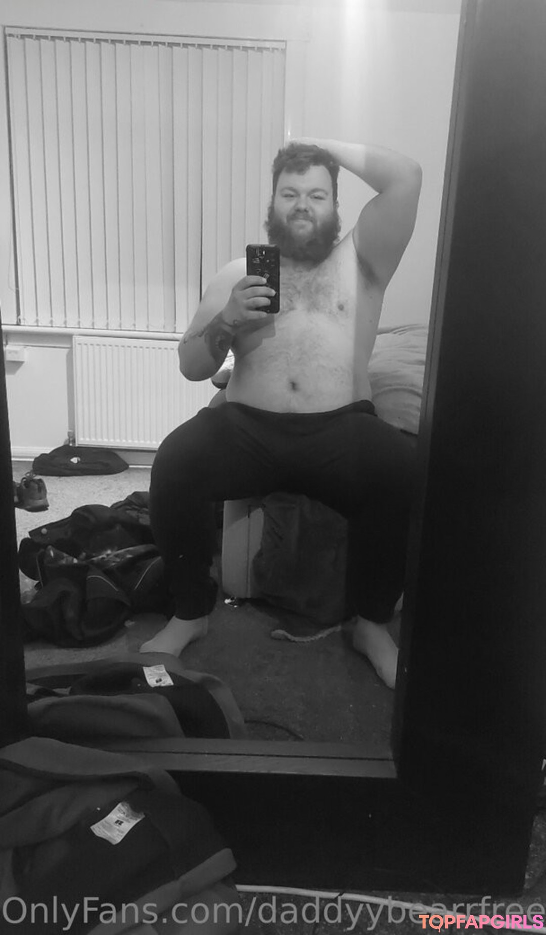 Foto desnuda filtrada de OnlyFans de Daddyybearrfree #30 Foto desnuda filtrada de OnlyFans de Daddyybearrfree #30