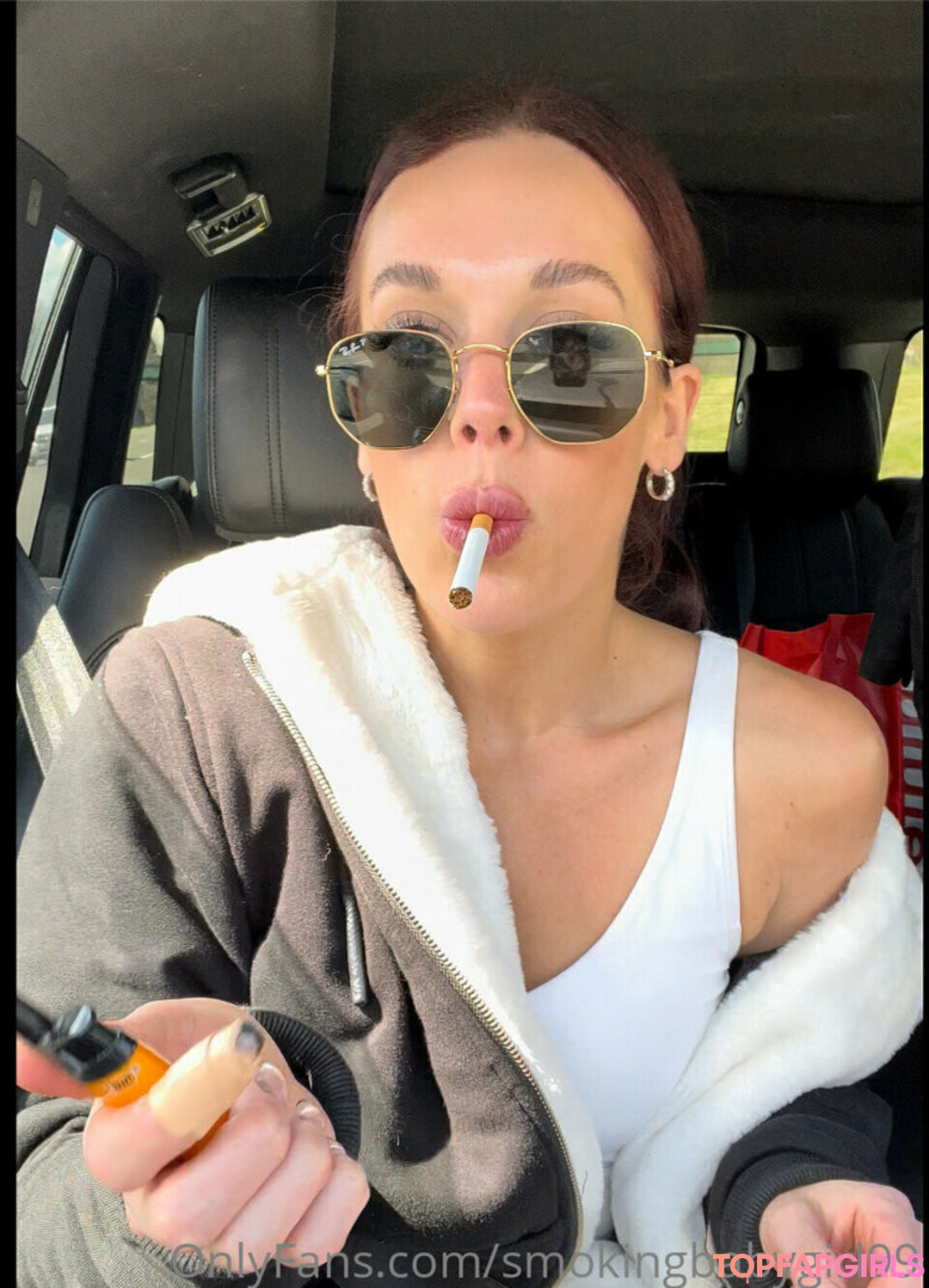 Foto desnuda filtrada de OnlyFans de Smokingbabygirl99 #22 Foto desnuda filtrada de OnlyFans de Smokingbabygirl99 #22