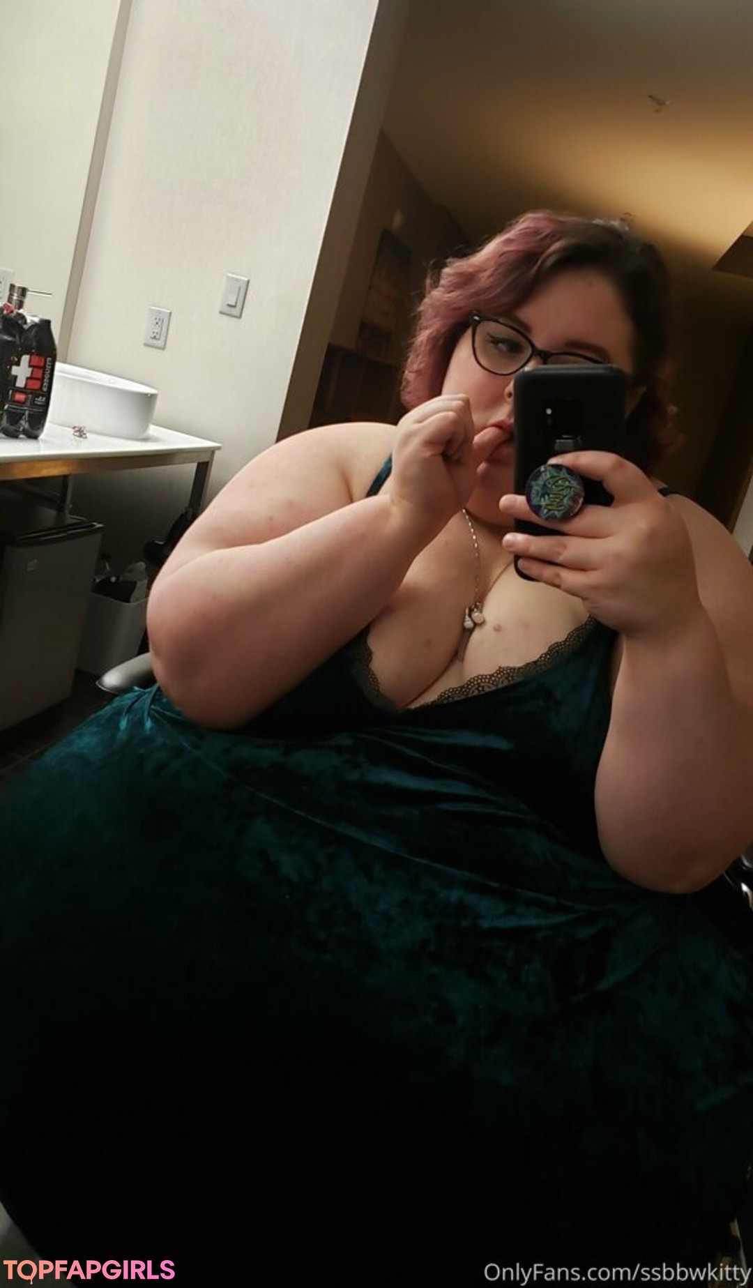 Foto desnuda filtrada de OnlyFans de Xaphroditerose #54 Foto desnuda filtrada de OnlyFans de Xaphroditerose #54