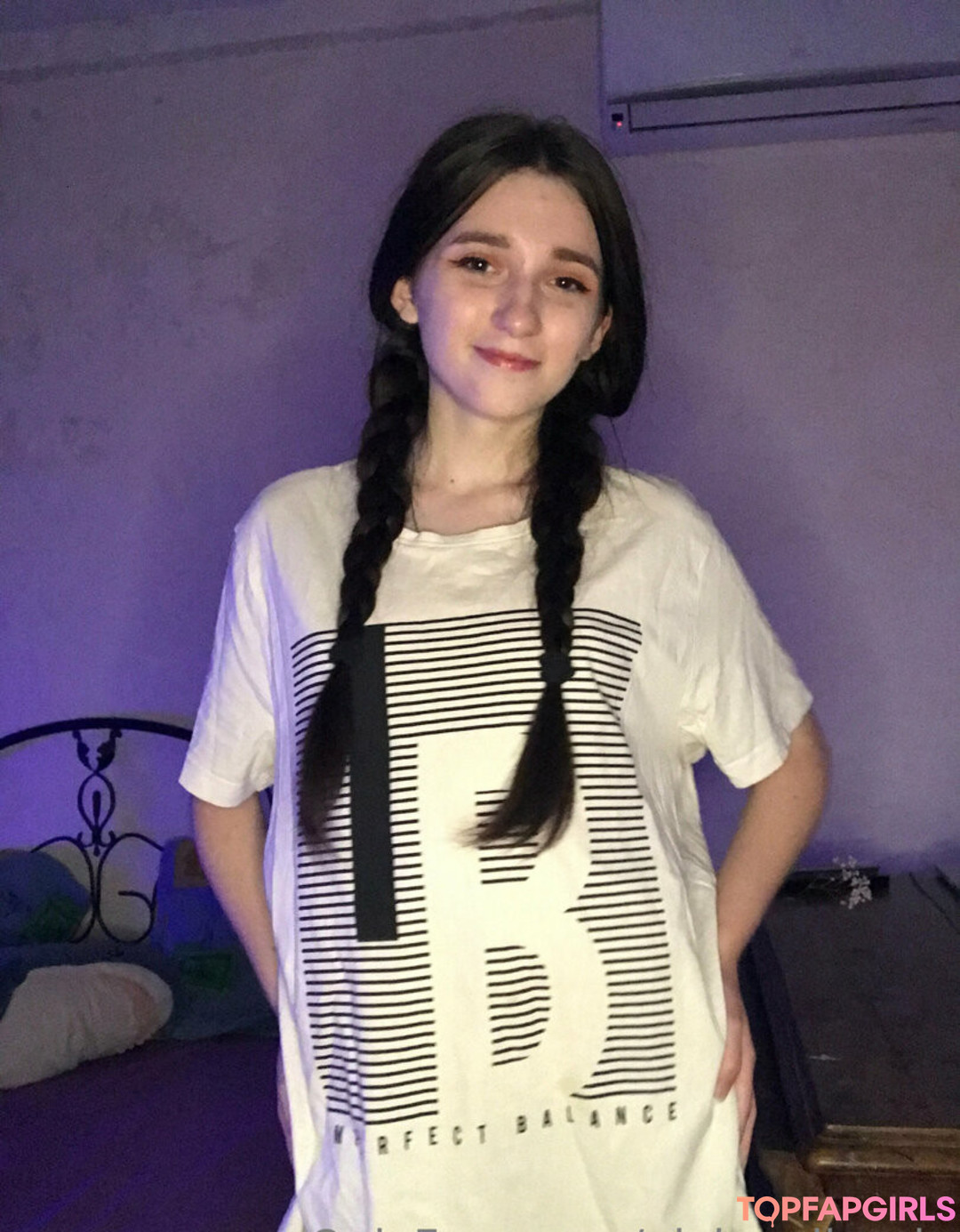 Foto desnuda filtrada de OnlyFans de Pixiepollyvip #23 Foto desnuda filtrada de OnlyFans de Pixiepollyvip #23