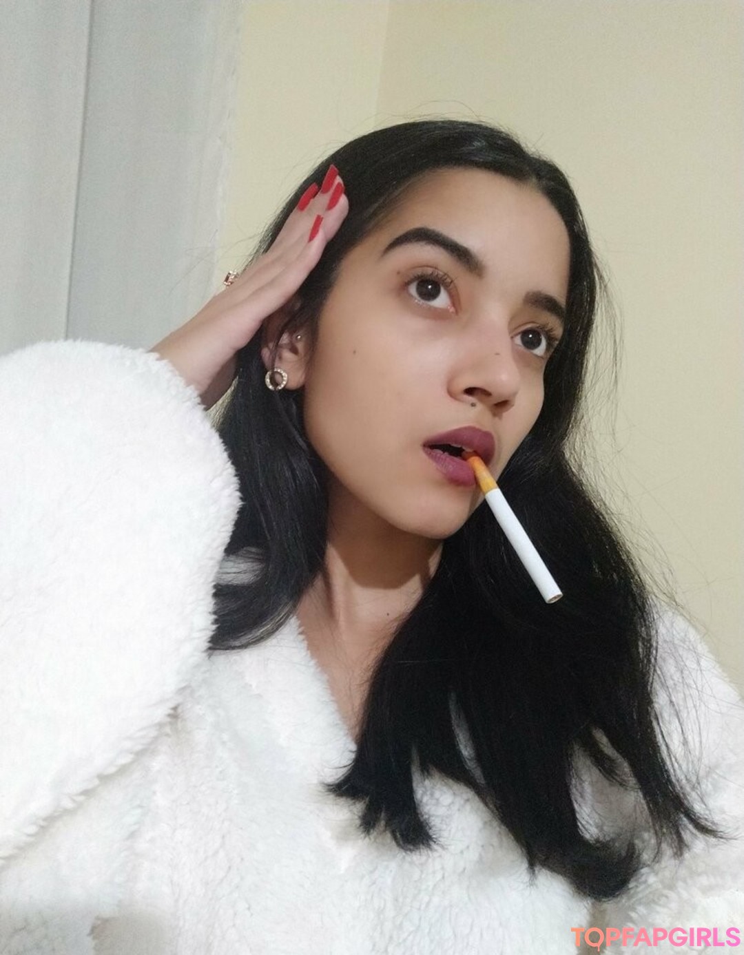 Foto desnuda filtrada de OnlyFans de Thebeautyofsmoking #10 Foto desnuda filtrada de OnlyFans de Thebeautyofsmoking #10