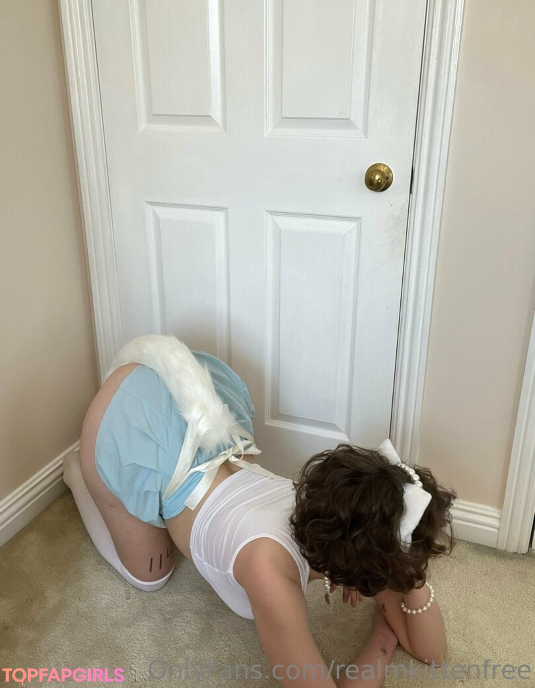 Foto desnuda filtrada de OnlyFans de Realmkittenfree #141 Foto desnuda filtrada de OnlyFans de Realmkittenfree #141