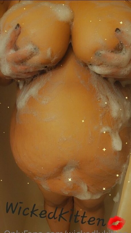 Foto desnuda filtrada de OnlyFans de Wickedlykitten