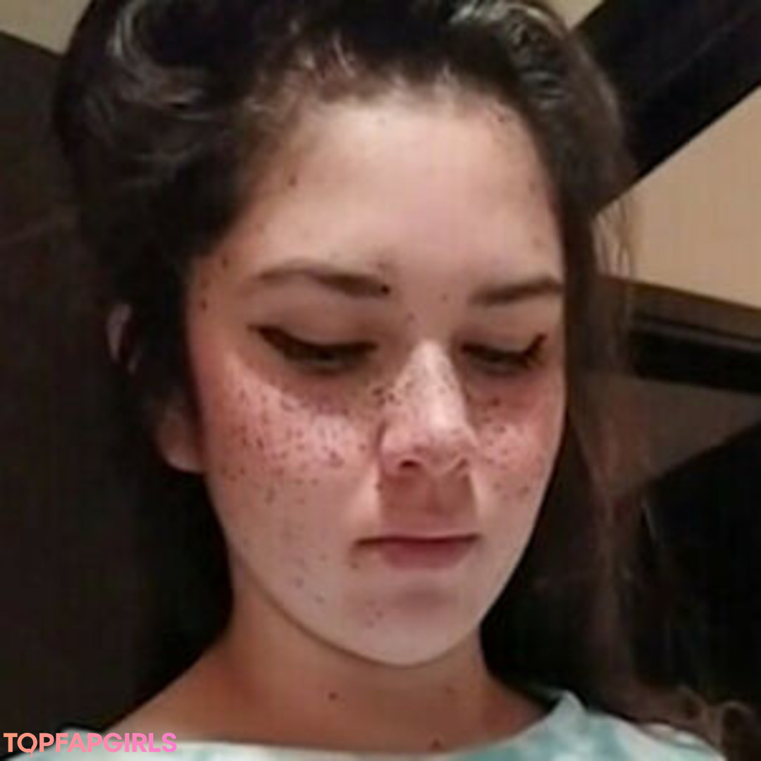 Foto desnuda filtrada de OnlyFans de Sara Bustani #5 Foto desnuda filtrada de OnlyFans de Sara Bustani #5