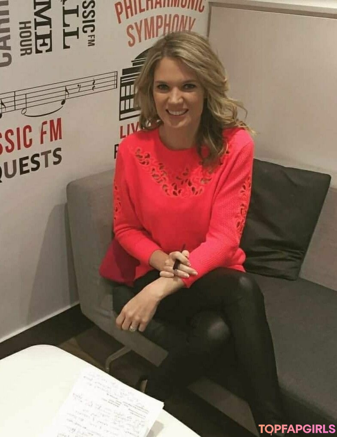 Foto desnuda filtrada de OnlyFans de Charlotte Hawkins #33 Foto desnuda filtrada de OnlyFans de Charlotte Hawkins #33