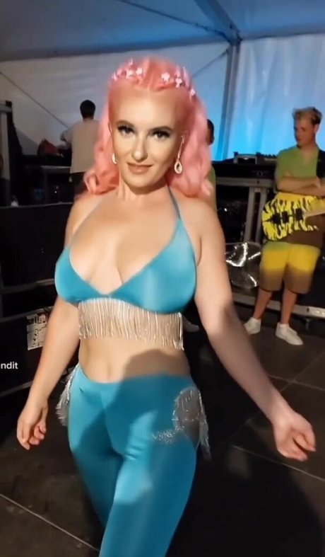 Foto desnuda filtrada de OnlyFans de Grace Chatto