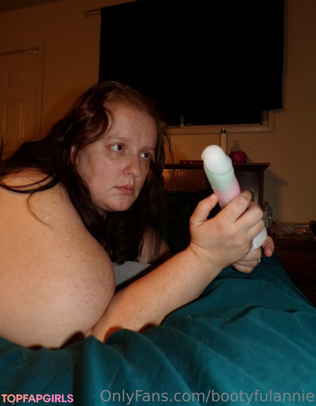 Foto desnuda filtrada de OnlyFans de Bootyfulannie #38 Foto desnuda filtrada de OnlyFans de Bootyfulannie #38