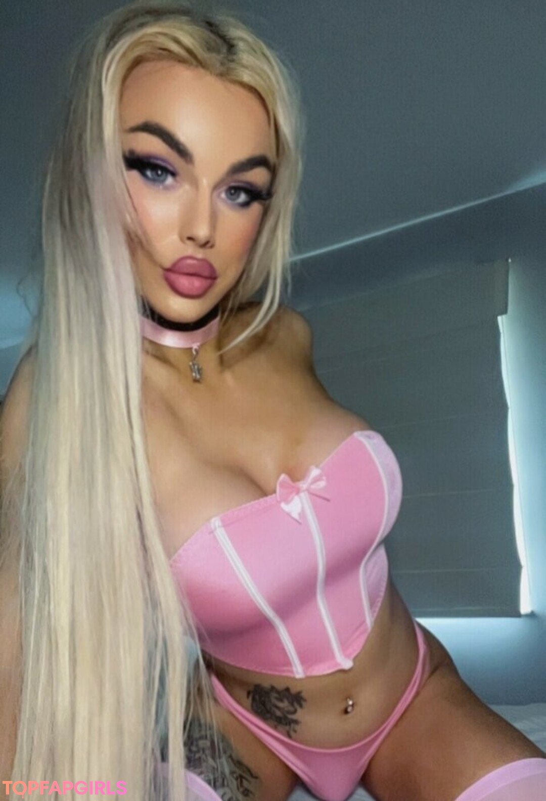 Foto desnuda filtrada de OnlyFans de Malibumerc #17 Foto desnuda filtrada de OnlyFans de Malibumerc #17