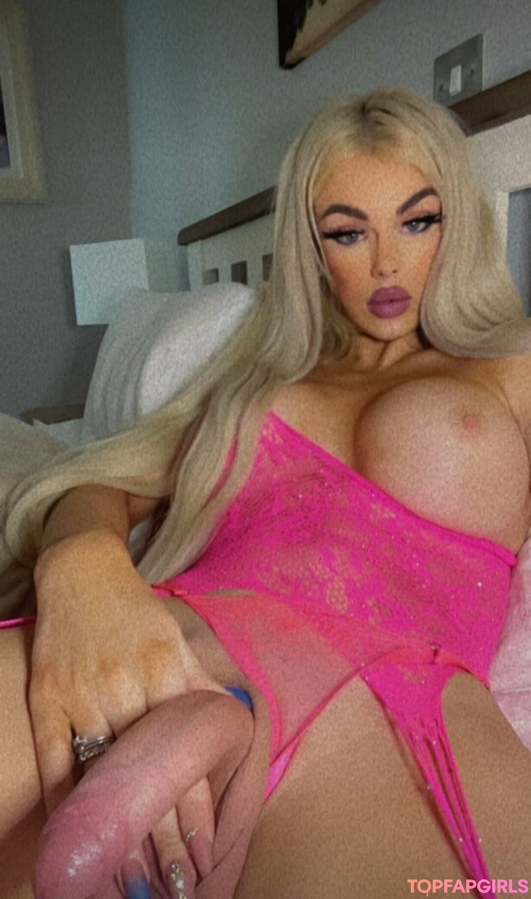 Foto desnuda filtrada de OnlyFans de Malibumerc #41 Foto desnuda filtrada de OnlyFans de Malibumerc #41