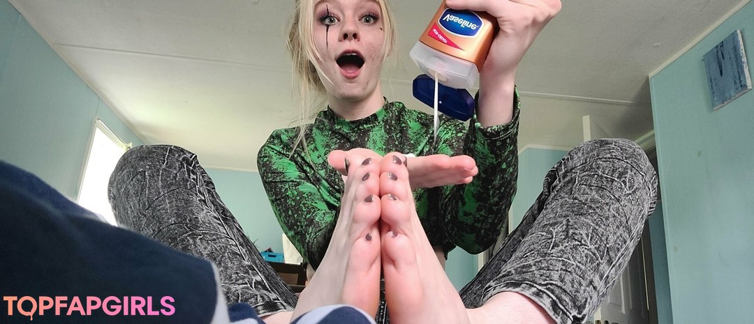 Foto desnuda filtrada de OnlyFans de Sativaskies #39 Foto desnuda filtrada de OnlyFans de Sativaskies #39