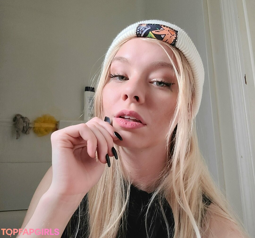 Foto desnuda filtrada de OnlyFans de Sativaskies #58 Foto desnuda filtrada de OnlyFans de Sativaskies #58