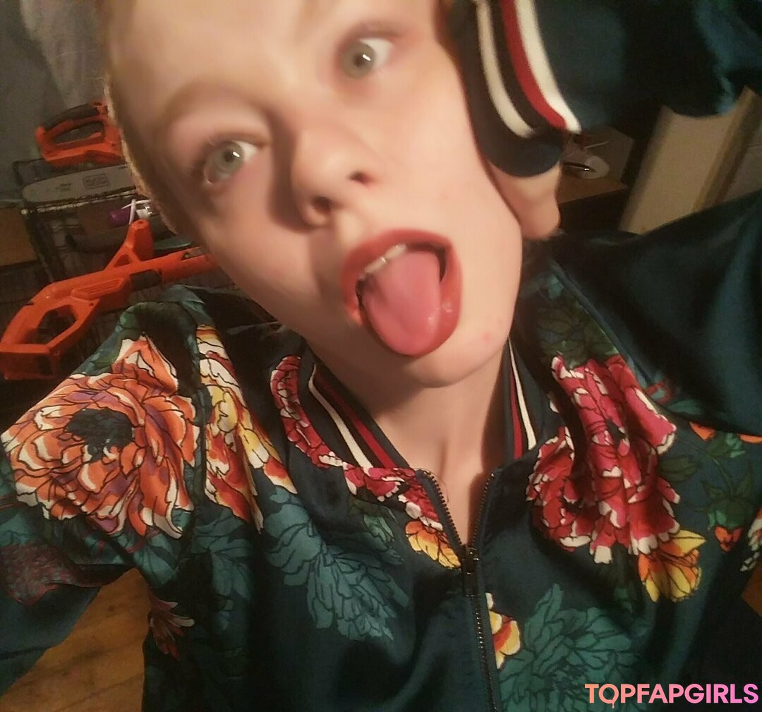 Foto desnuda filtrada de OnlyFans de Sativaskies #68 Foto desnuda filtrada de OnlyFans de Sativaskies #68