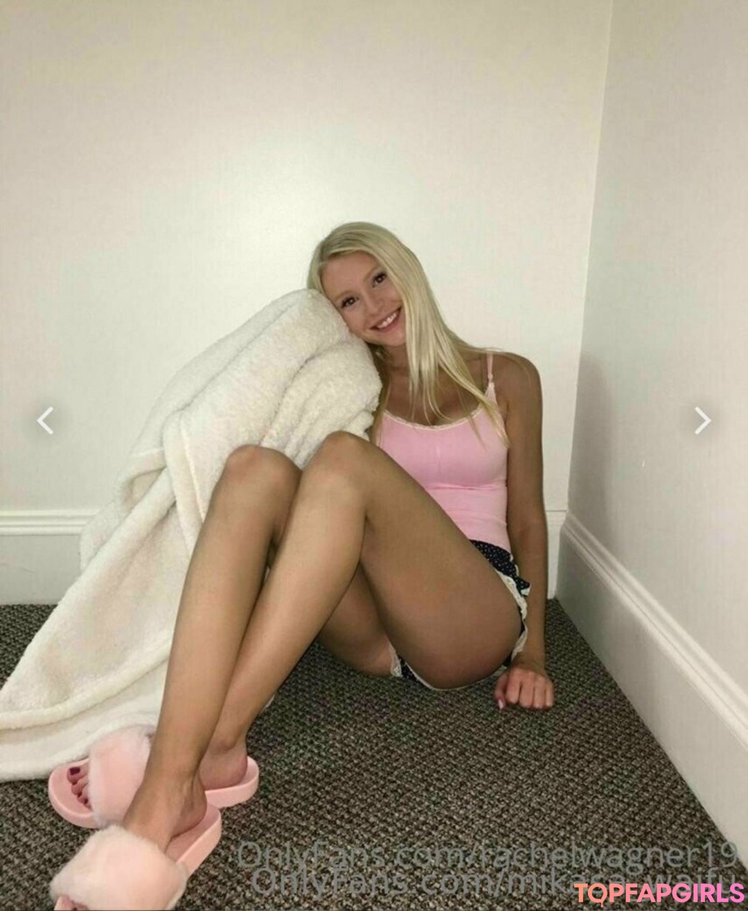 Foto desnuda filtrada de OnlyFans de Mikasawaifu #233 Foto desnuda filtrada de OnlyFans de Mikasawaifu #233