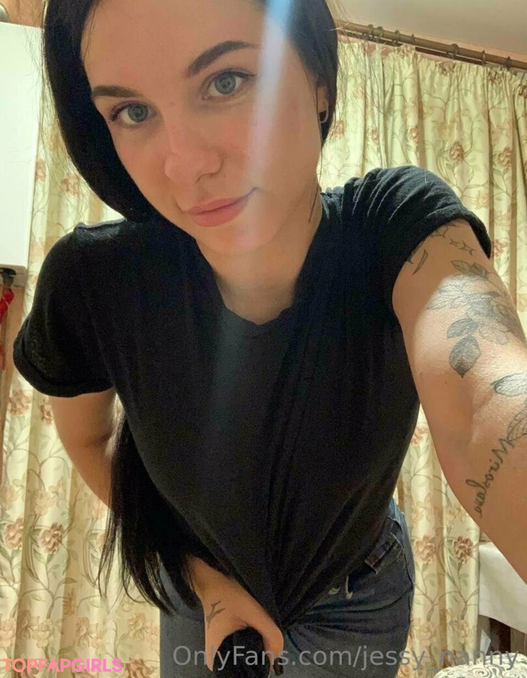 Foto desnuda filtrada de OnlyFans de Jessynanny #145 Foto desnuda filtrada de OnlyFans de Jessynanny #145