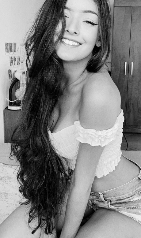 Foto desnuda filtrada de OnlyFans de Mizuhart