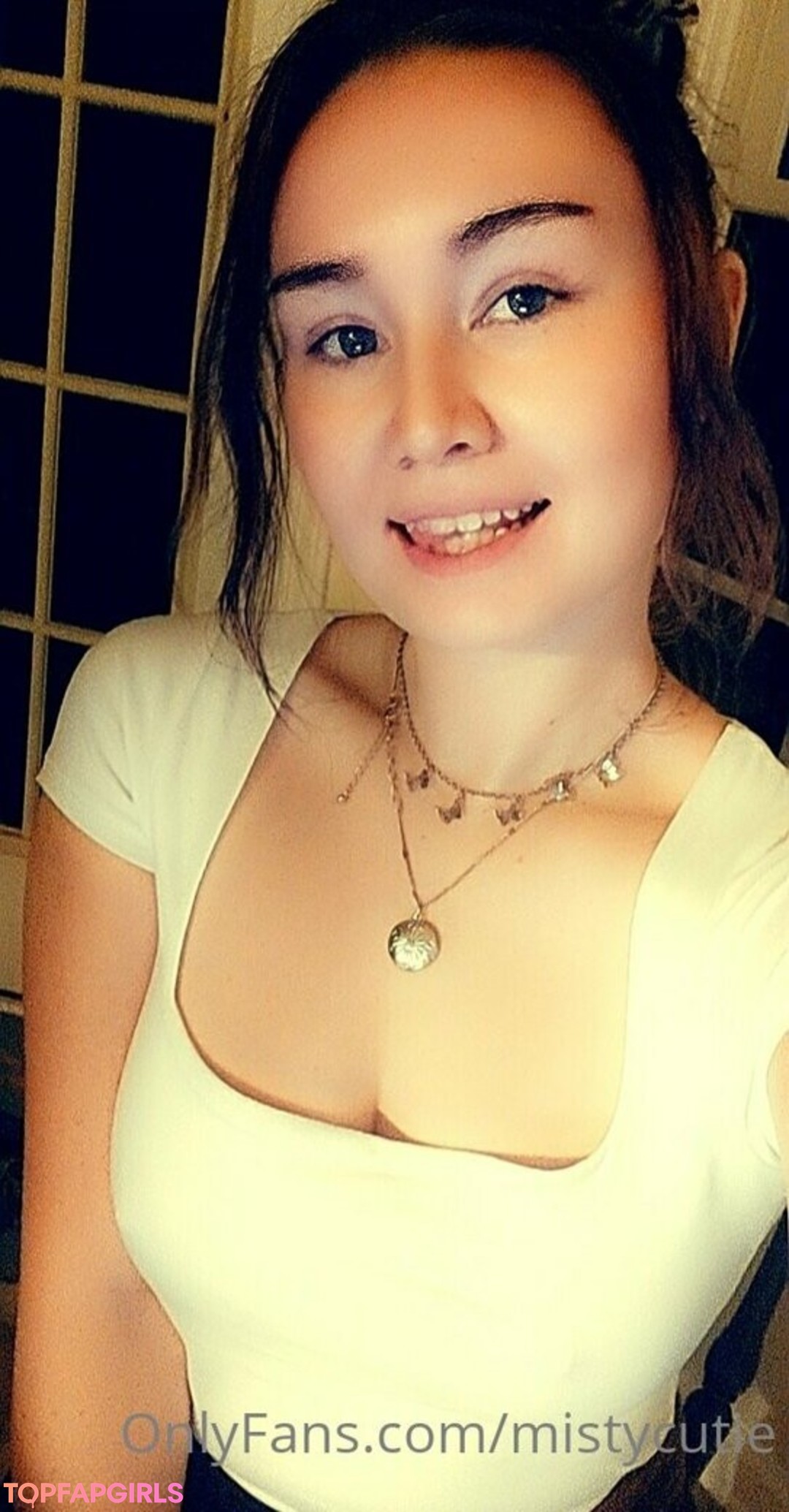 Foto desnuda filtrada de OnlyFans de Mistycutie #55 Foto desnuda filtrada de OnlyFans de Mistycutie #55
