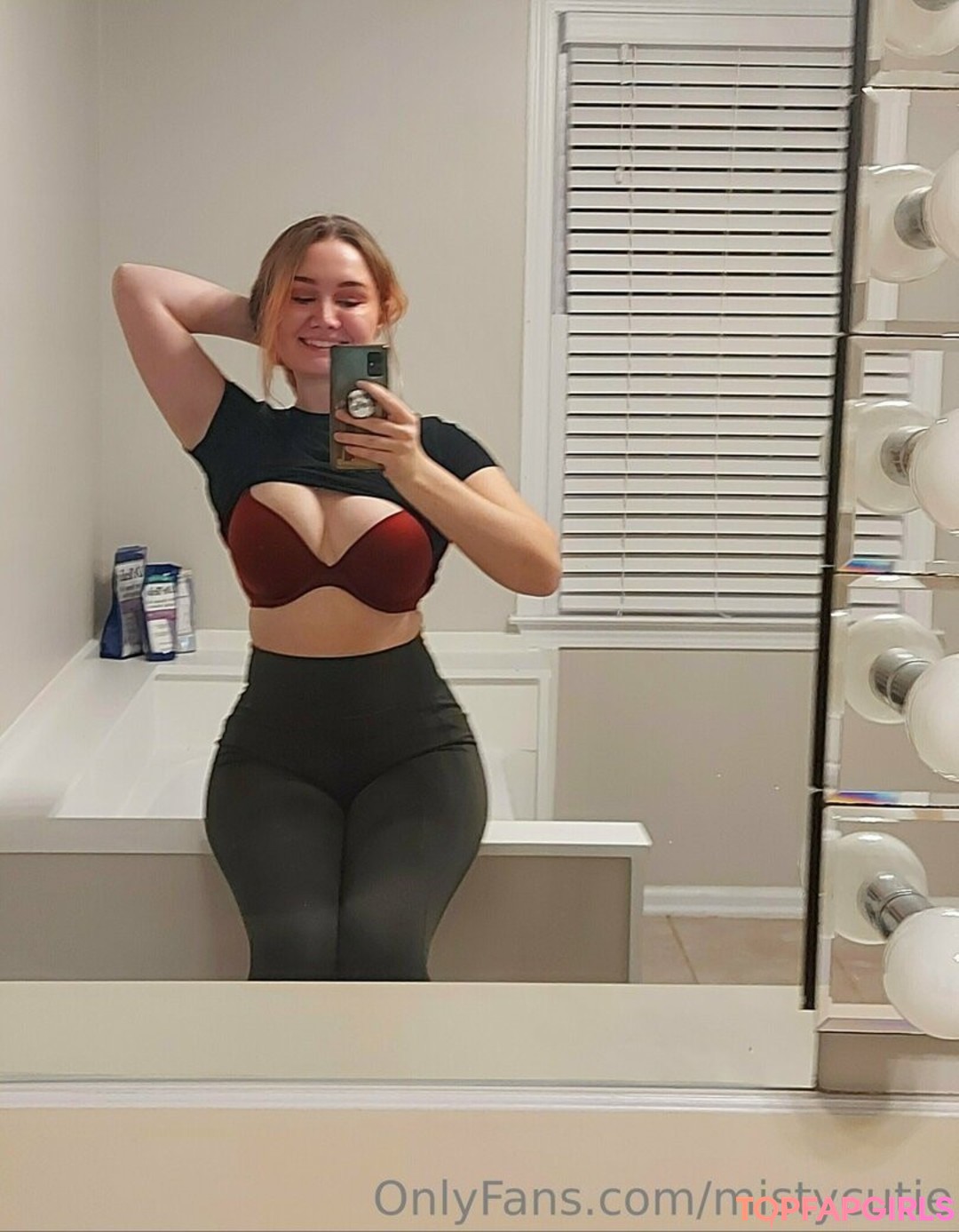 Foto desnuda filtrada de OnlyFans de Mistycutie #87 Foto desnuda filtrada de OnlyFans de Mistycutie #87