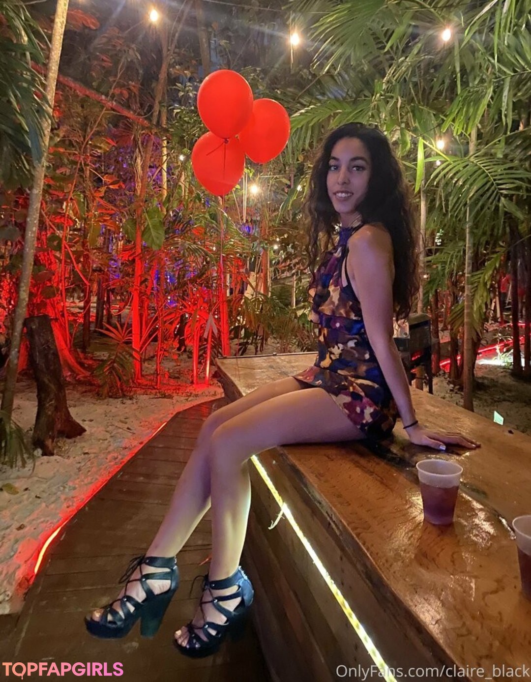 Foto desnuda filtrada de OnlyFans de Claireblack #16 Foto desnuda filtrada de OnlyFans de Claireblack #16