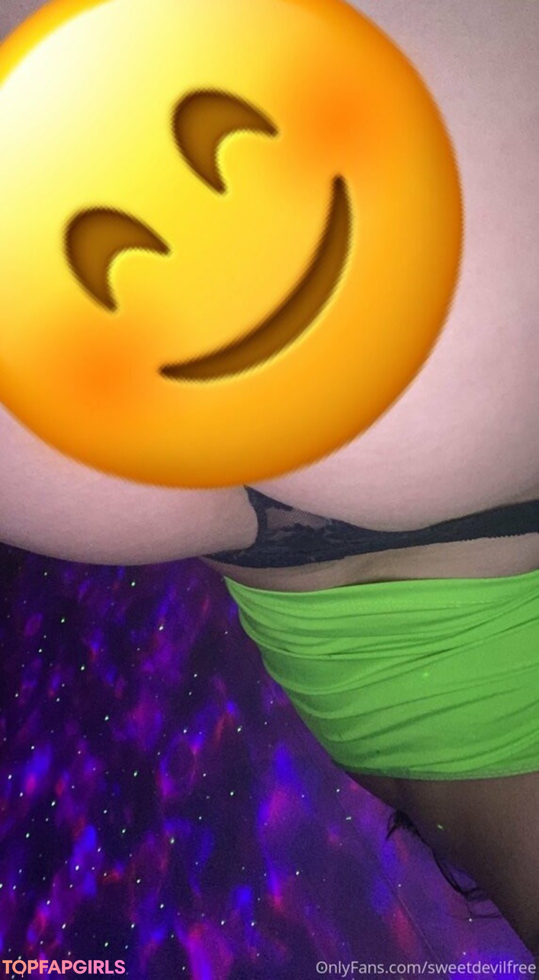 Foto desnuda filtrada de OnlyFans de Yourfavspicydragonfree #17 Foto desnuda filtrada de OnlyFans de Yourfavspicydragonfree #17