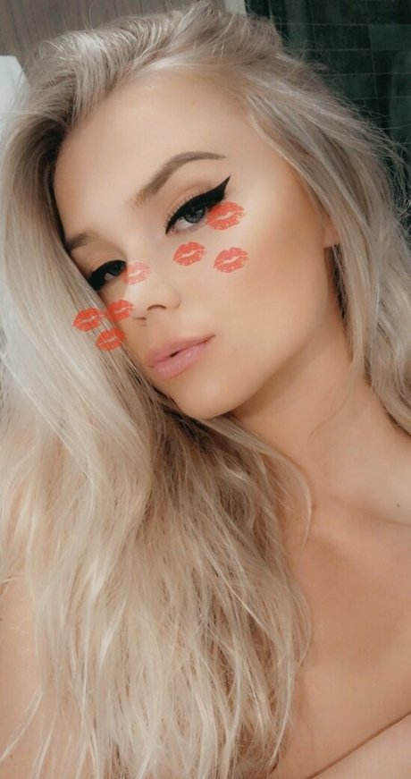 Foto desnuda filtrada de OnlyFans de Fitbunbabe