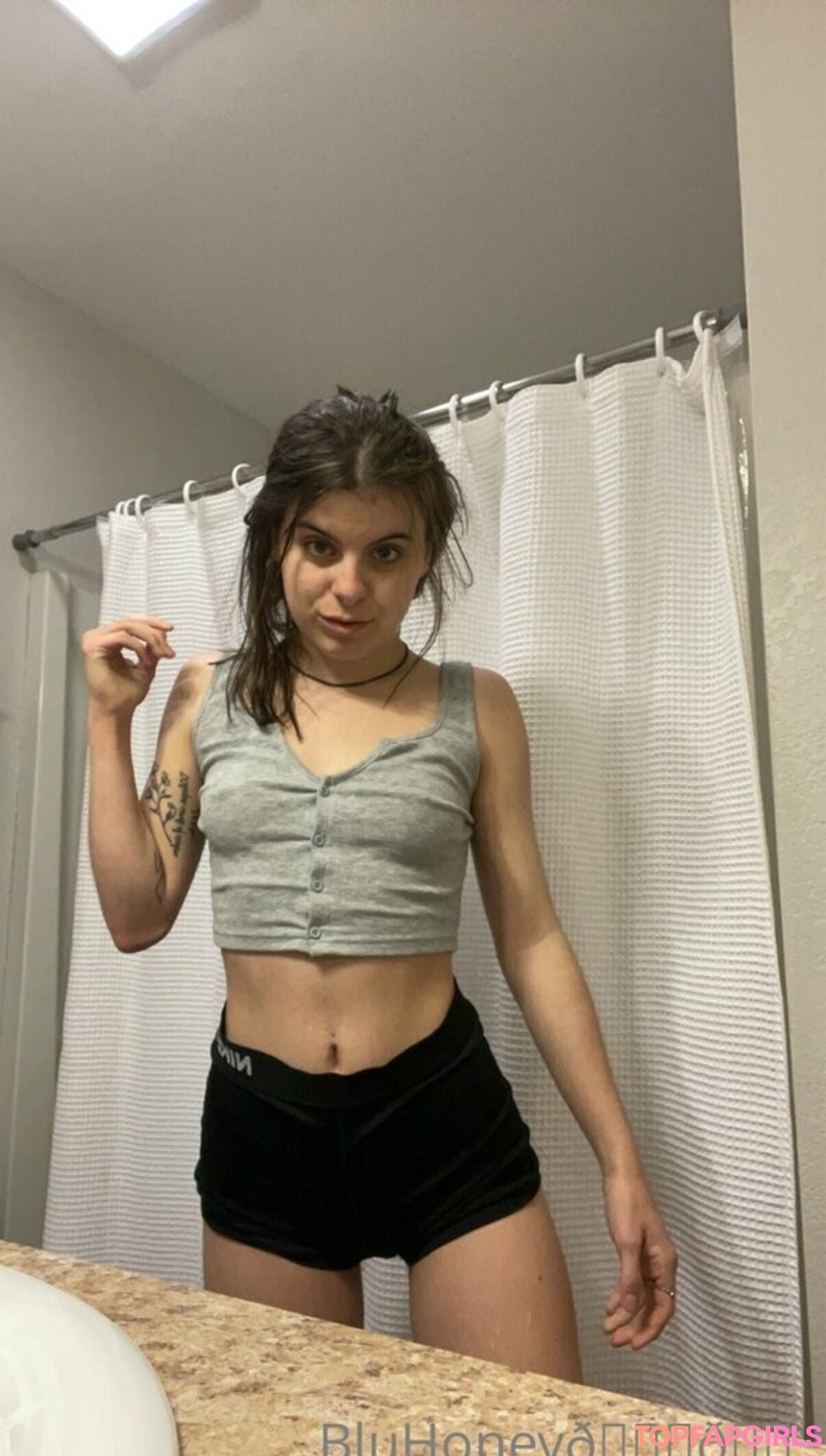 Foto desnuda filtrada de OnlyFans de Blufire999 #26 Foto desnuda filtrada de OnlyFans de Blufire999 #26