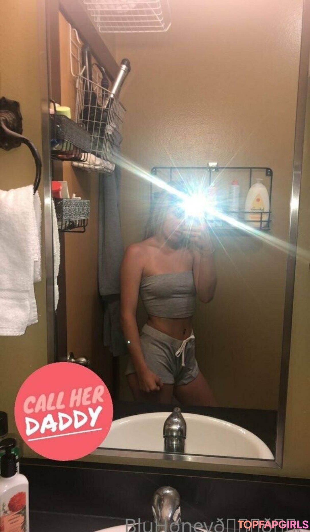 Foto desnuda filtrada de OnlyFans de Blufire999 #33 Foto desnuda filtrada de OnlyFans de Blufire999 #33