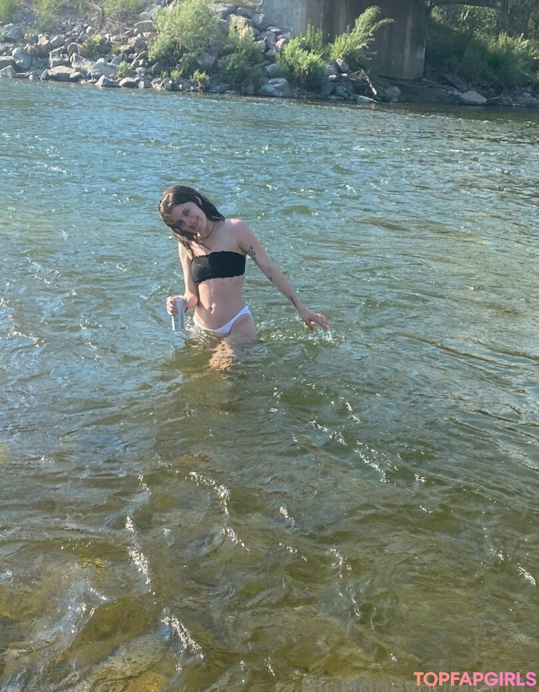 Foto desnuda filtrada de OnlyFans de Blufire999 #36 Foto desnuda filtrada de OnlyFans de Blufire999 #36