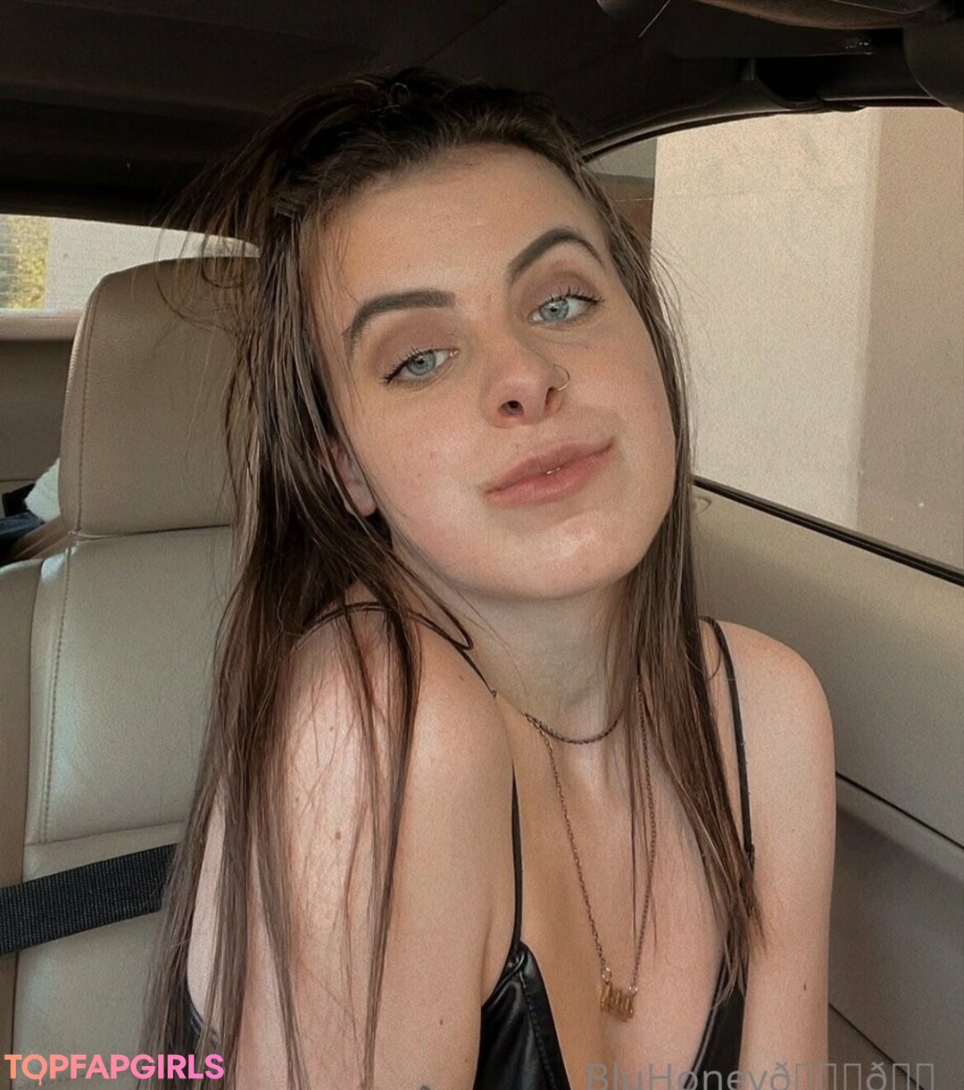 Foto desnuda filtrada de OnlyFans de Blufire999 #48 Foto desnuda filtrada de OnlyFans de Blufire999 #48