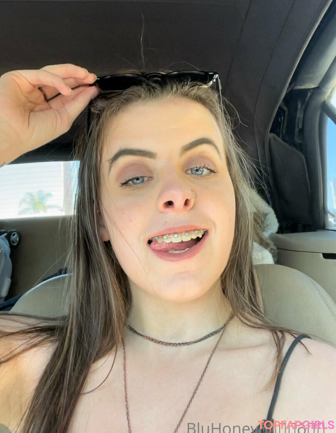 Foto desnuda filtrada de OnlyFans de Blufire999 #50 Foto desnuda filtrada de OnlyFans de Blufire999 #50