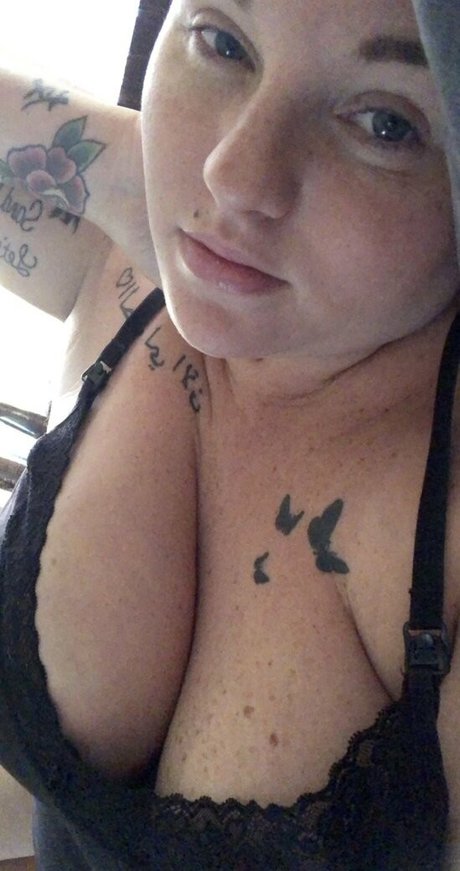 Foto desnuda filtrada de OnlyFans de Hookahqueeensfw