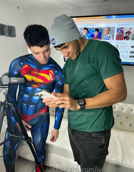 Foto desnuda filtrada de OnlyFans de Ivotwinkfree