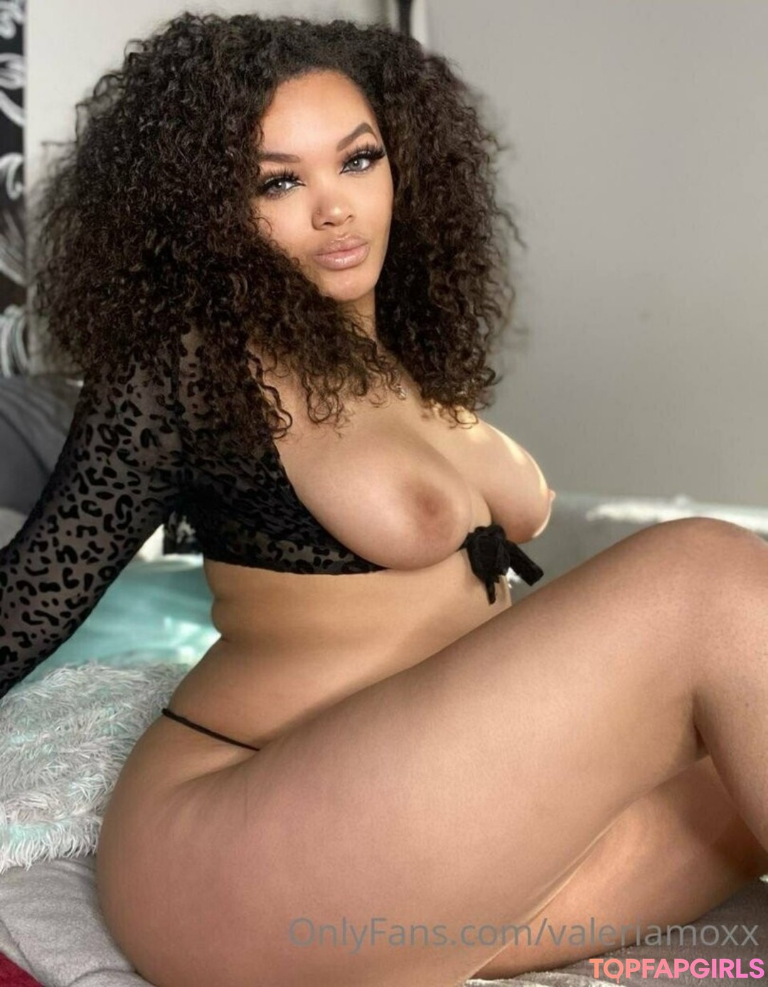 Foto desnuda filtrada de OnlyFans de Valeriamoxx #343 Foto desnuda filtrada de OnlyFans de Valeriamoxx #343