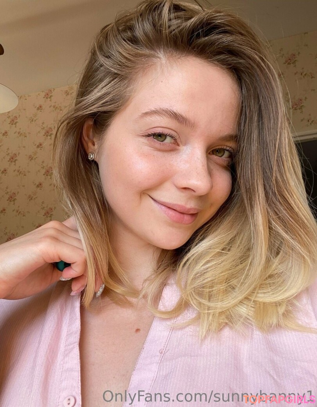 Foto desnuda filtrada de OnlyFans de Sunnybanny1 #104 Foto desnuda filtrada de OnlyFans de Sunnybanny1 #104