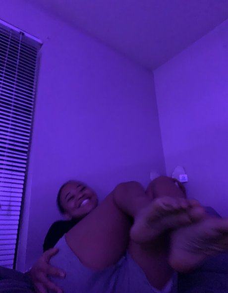 Jhenecurious