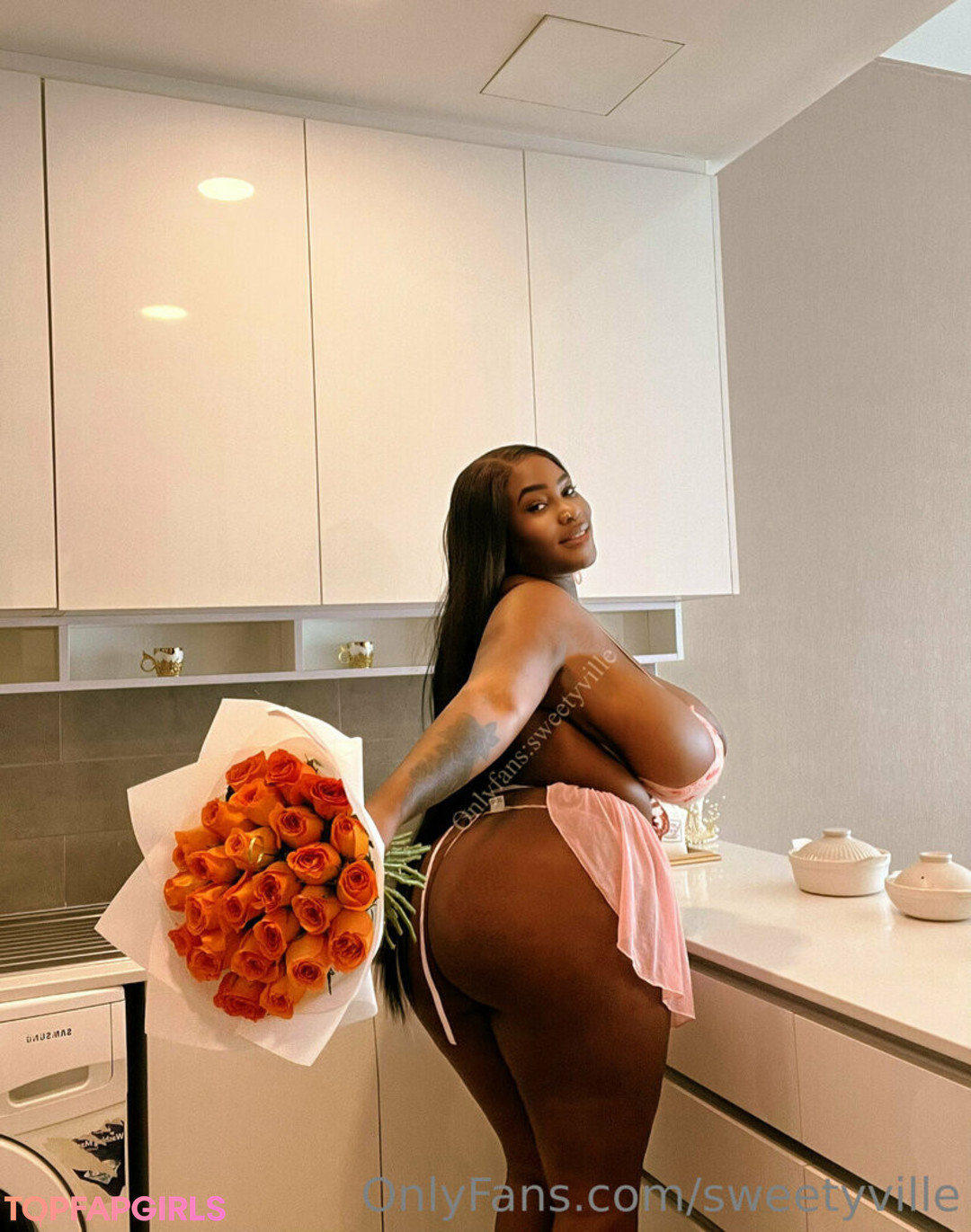 Foto desnuda filtrada de OnlyFans de Sweetyville #15 Foto desnuda filtrada de OnlyFans de Sweetyville #15