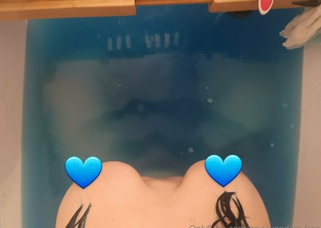 Ariawandersfree