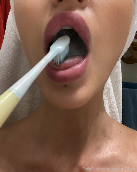 Foto desnuda filtrada de OnlyFans de Alyssa Barbara