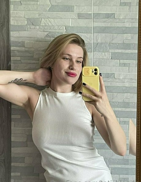 Foto desnuda filtrada de OnlyFans de Tatiblonde