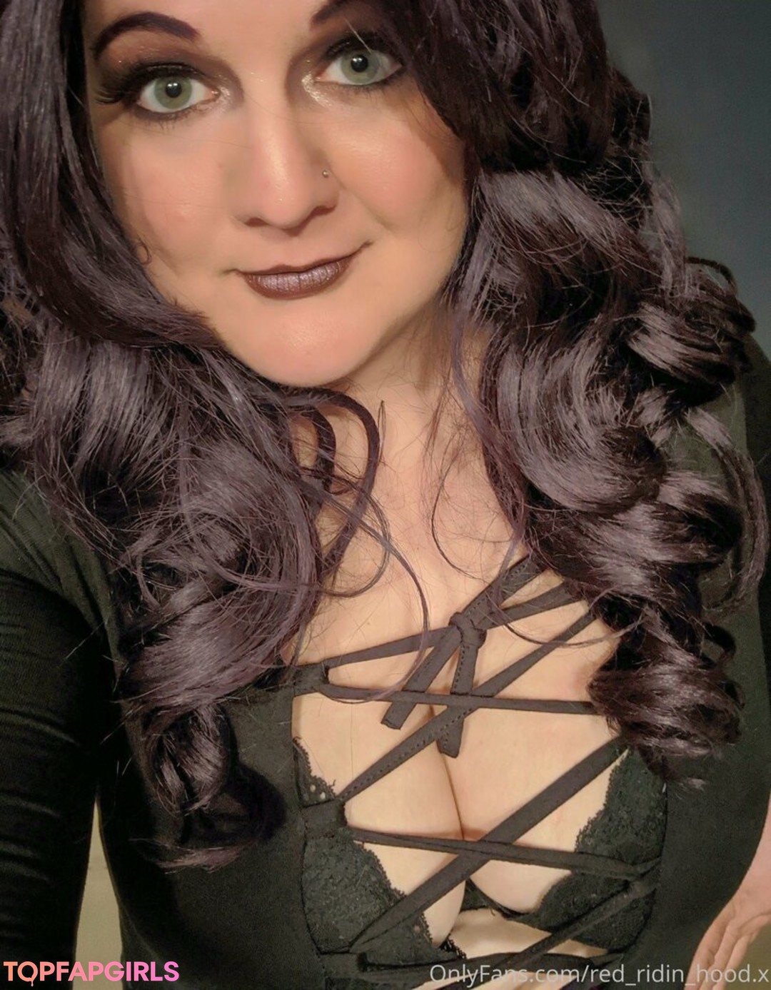 Foto desnuda filtrada de OnlyFans de Redridinhoodx #43 Foto desnuda filtrada de OnlyFans de Redridinhoodx #43