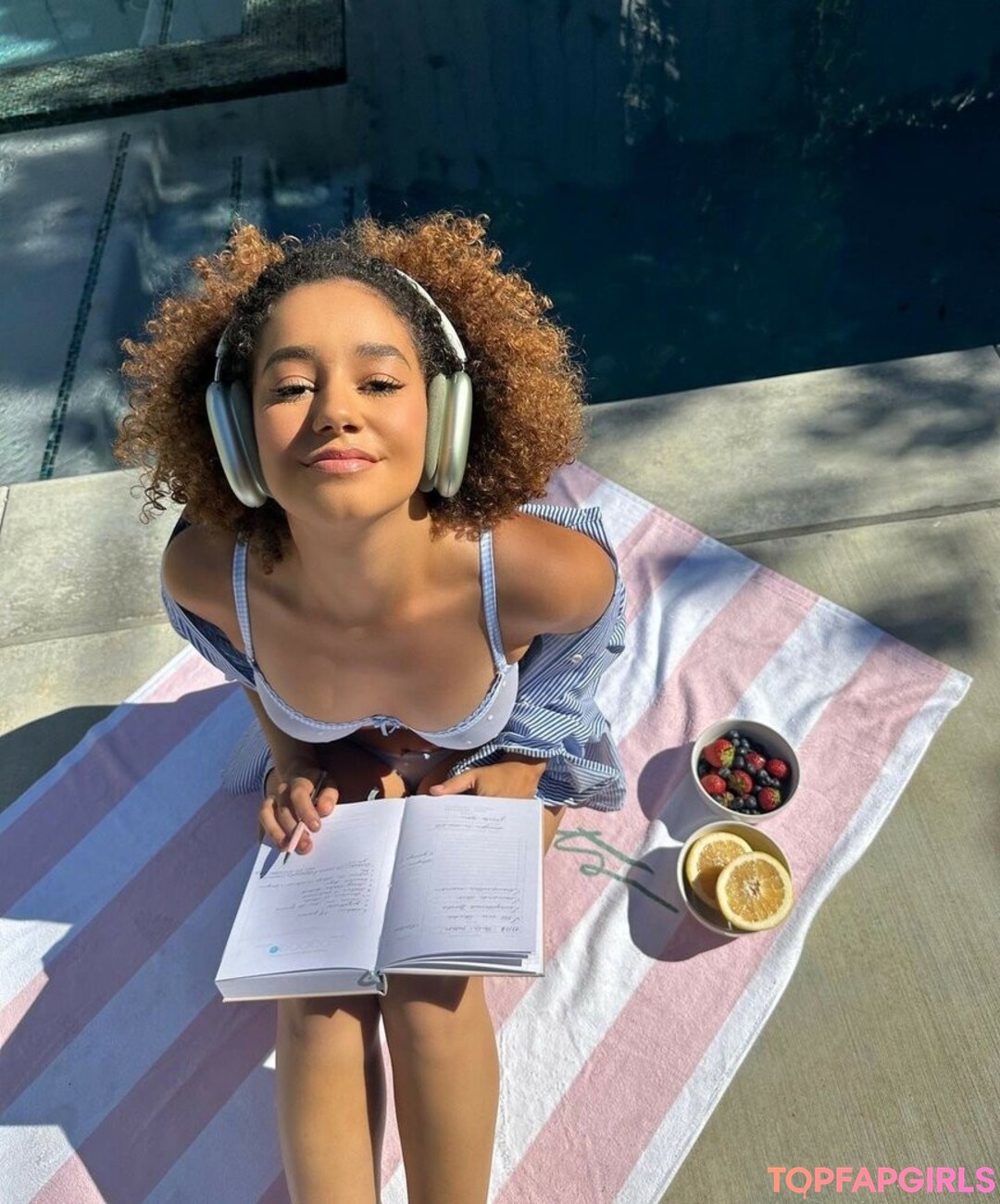 Foto desnuda filtrada de OnlyFans de Lena Situations #57 Foto desnuda filtrada de OnlyFans de Lena Situations #57