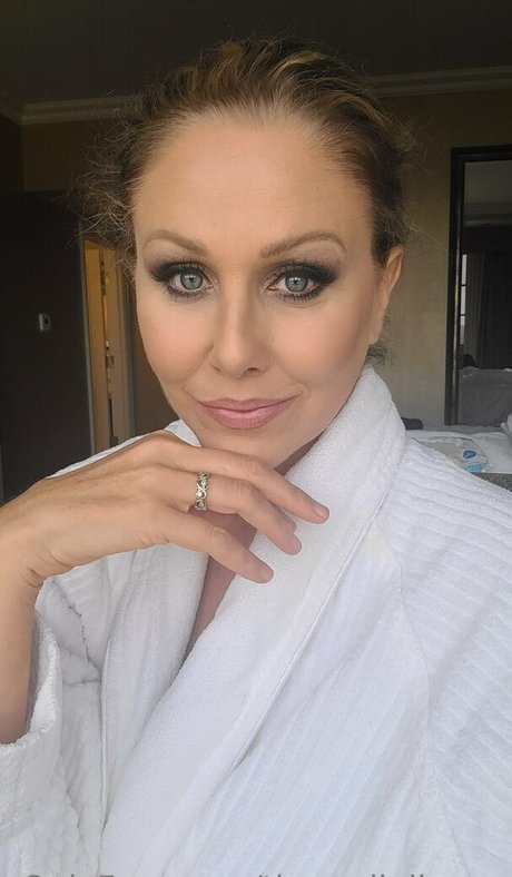 TheRealJuliaAnn