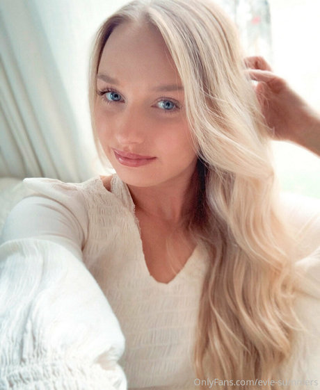 Evie-summers
