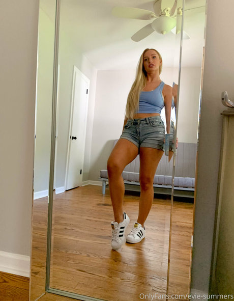 Evie-summers
