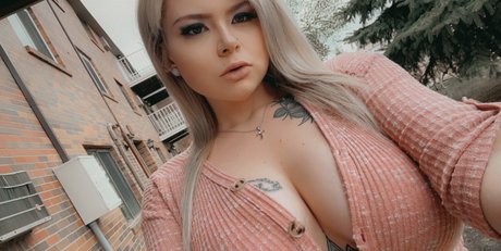 Queenbeeautiful2021