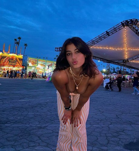 Foto desnuda filtrada de OnlyFans de Sara Saffari