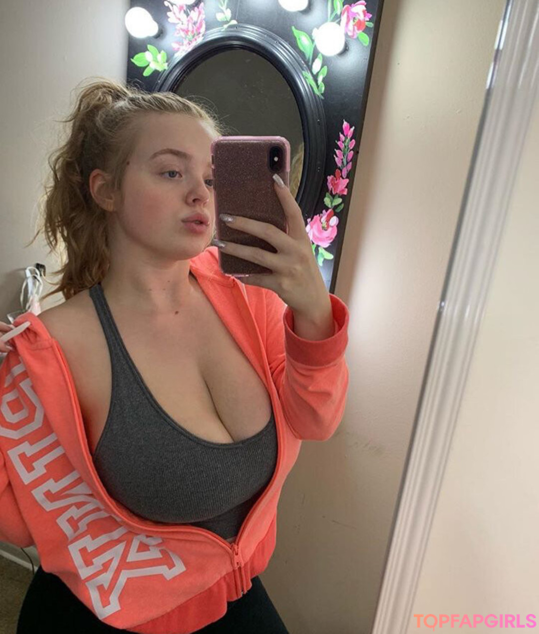 Foto desnuda filtrada de OnlyFans de Playwithtayyy #154 Foto desnuda filtrada de OnlyFans de Playwithtayyy #154