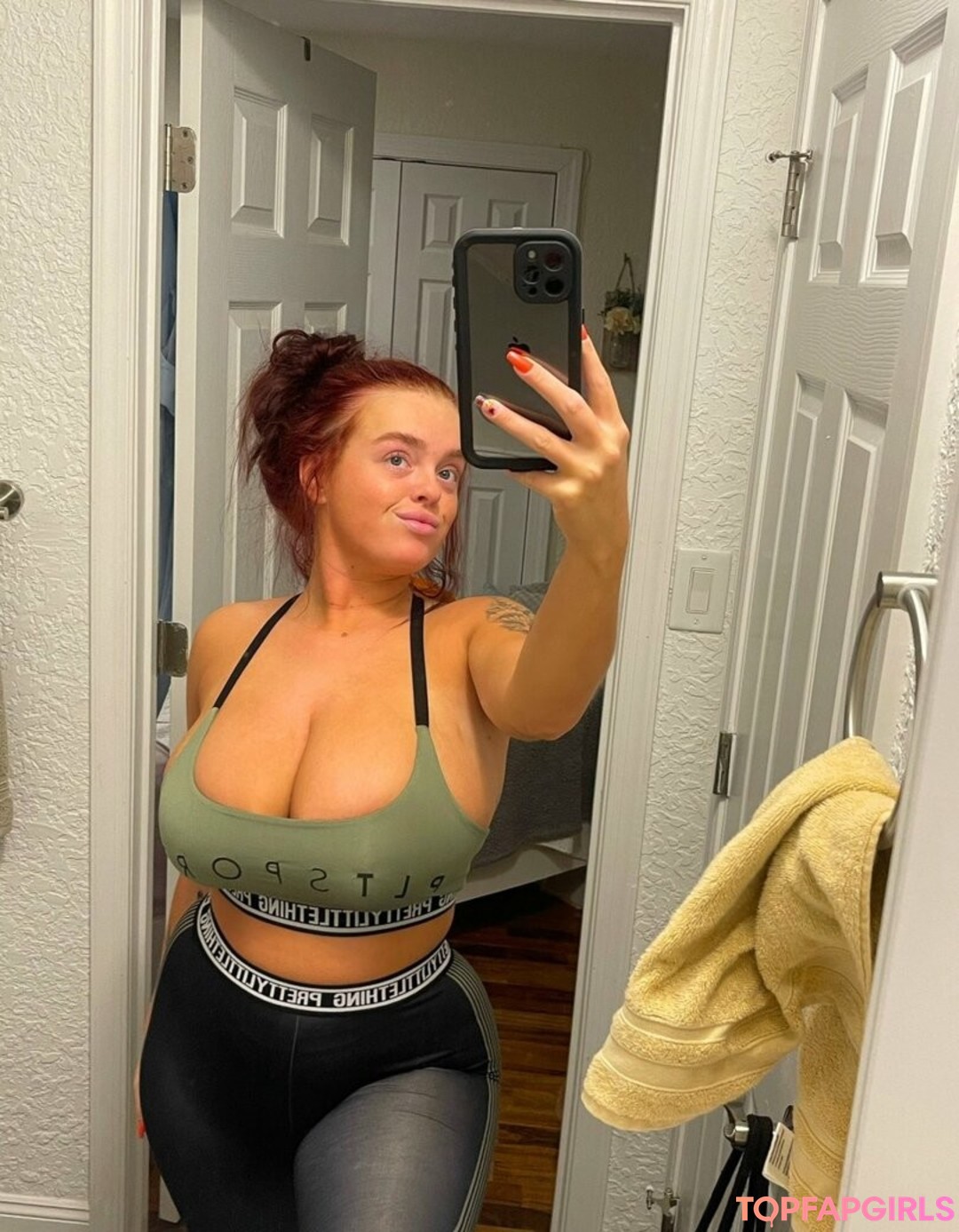 Foto desnuda filtrada de OnlyFans de Playwithtayyy #339 Foto desnuda filtrada de OnlyFans de Playwithtayyy #339