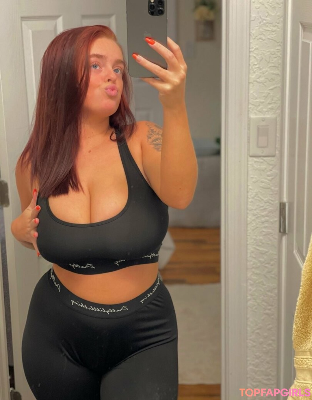 Foto desnuda filtrada de OnlyFans de Playwithtayyy #362 Foto desnuda filtrada de OnlyFans de Playwithtayyy #362