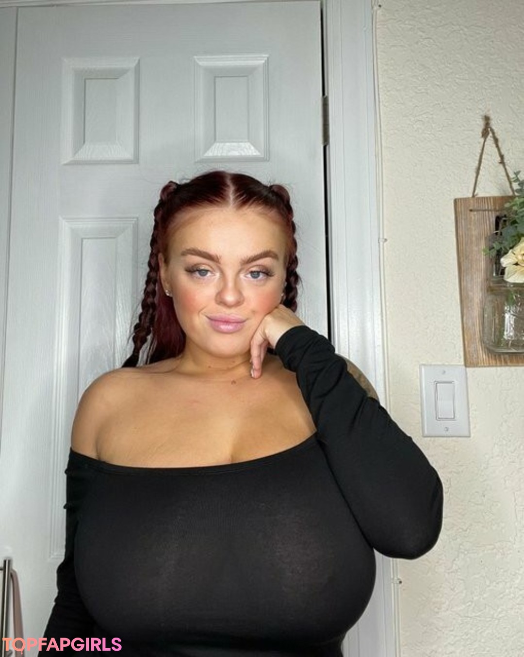 Foto desnuda filtrada de OnlyFans de Playwithtayyy #393 Foto desnuda filtrada de OnlyFans de Playwithtayyy #393