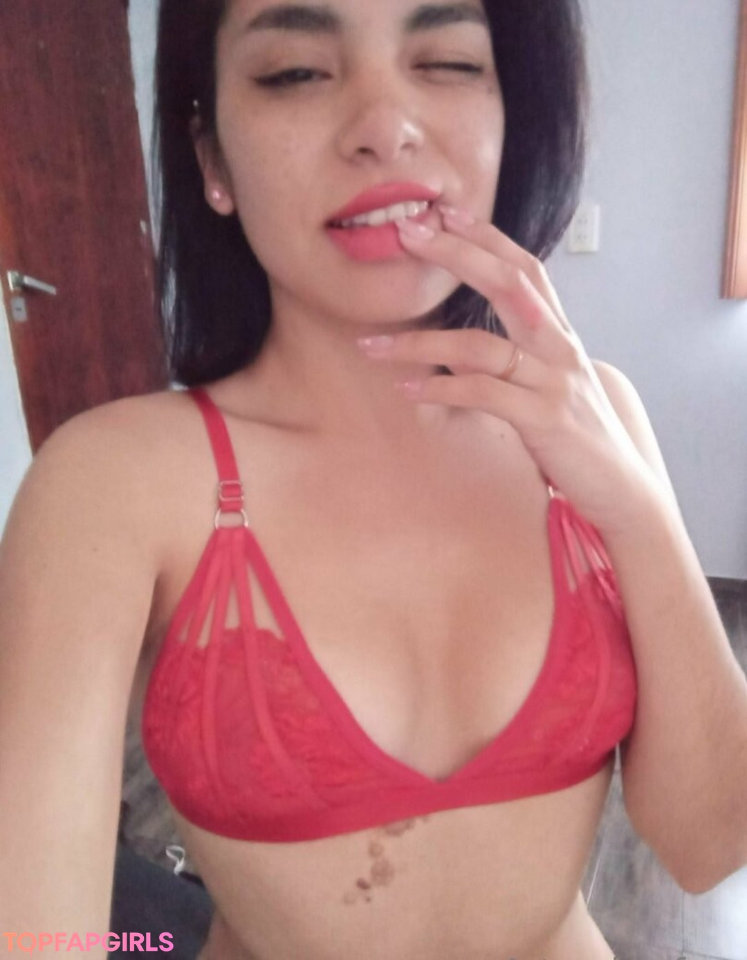 Foto desnuda filtrada de OnlyFans de Artemizafree #15 Foto desnuda filtrada de OnlyFans de Artemizafree #15